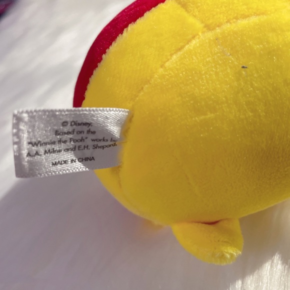 NWT Cute Winnie the Pooh Tsum Tsum Plush Keychain - Picture 7 of 7